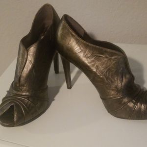 Carlos Santana heels